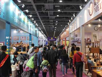 包头家博会现场图之一